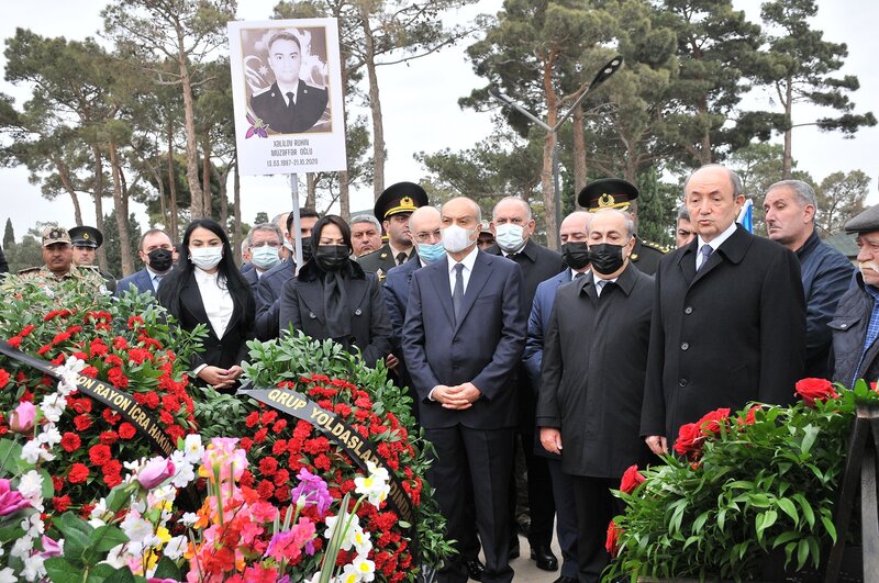 Abşeronda 4 şəhidin il mərasimi keçirildi - FOTOLAR