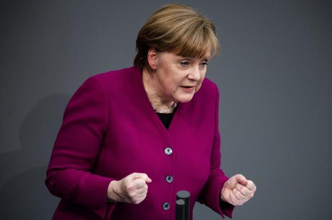 Angela Merkel vəzifəsini tərk etdi