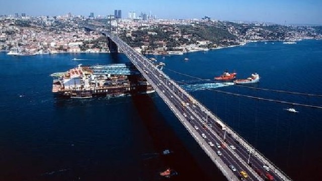Bosfor boğazında gəmilərin hərəkəti dayandırıldı
