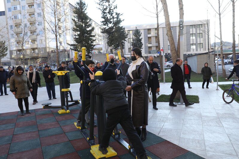 İlham Əliyevin doğum günündə Xırdalanda 3 park istifadəyə verildi- FOTOLAR
