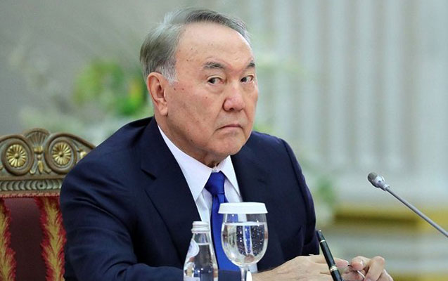 Nazarbayev MDB dövlət başçıları ilə şəkil çəkdirmək istəmədi - VİDEO
