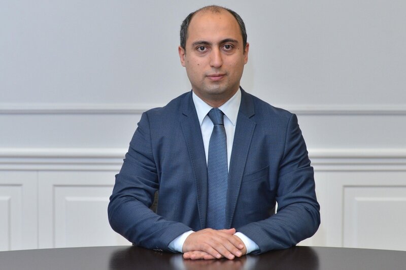 Elm və təhsil naziri kim olacaq? - Emin Əmrullayev yoxsa...?