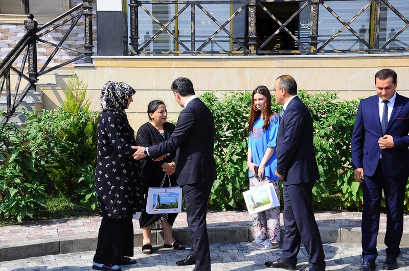 Abşeron rayonunun Şəhid ailələri və qaziləri Naftalanda müalicə olunur - FOTOLAR