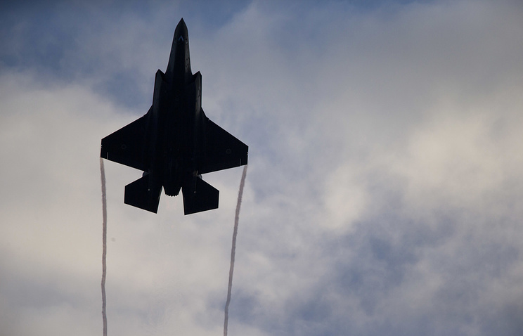 Cənubi Koreyada qırıcı qəzaya uğradı: Pilotlar katapult etdi