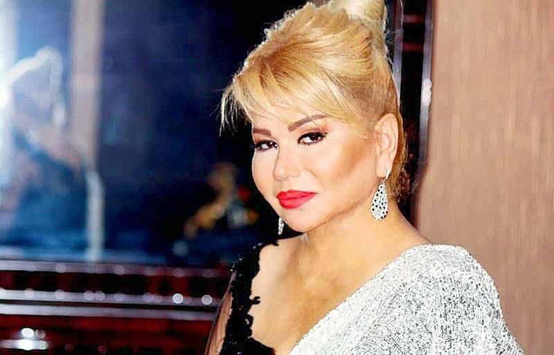 Nazənin Lotu Qulinin məzarı önündə: 'Yoxluğunla üzdün