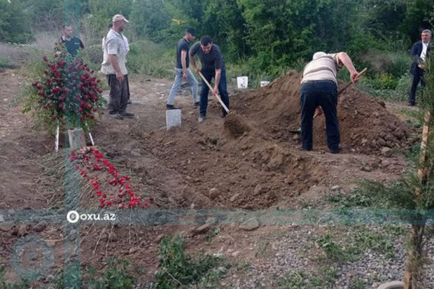 Bir kənd yasda: Altı qadın dəfn edilir - Ölənlərdən ikisi bacıdır