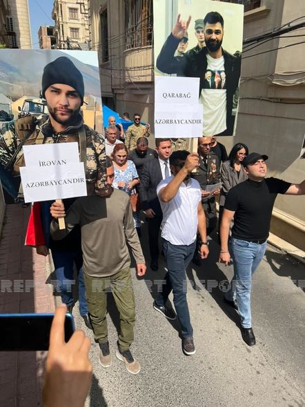 Bakıda Ukrayna səfirliyinin önündə aksiya: Misir Qasımlını azad edin