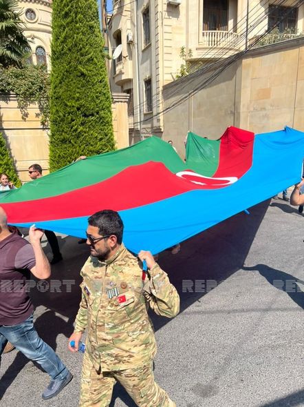 Bakıda Ukrayna səfirliyinin önündə aksiya: Misir Qasımlını azad edin