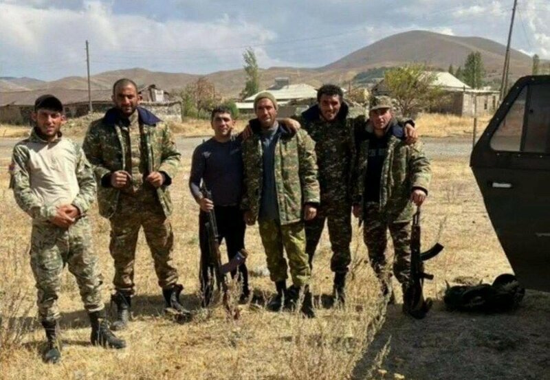 Xankəndidə qəbirlərimizi dağıdan ermənilərin FOTOSU