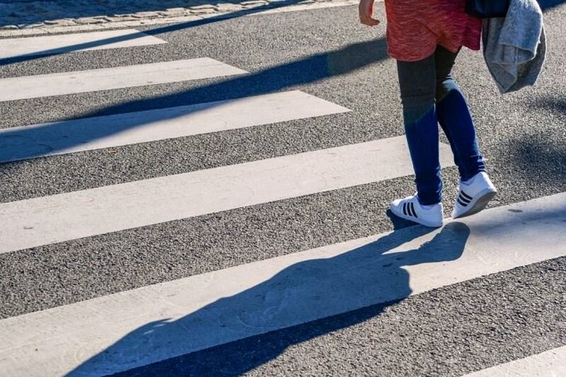 Bakıda 12 yaşlı yeniyetməni avtomobil vuraraq komaya saldı