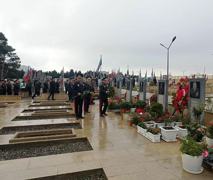MN-in rəhbər heyəti İkinci Şəhidlər xiyabanını ziyarət edib - FOTO