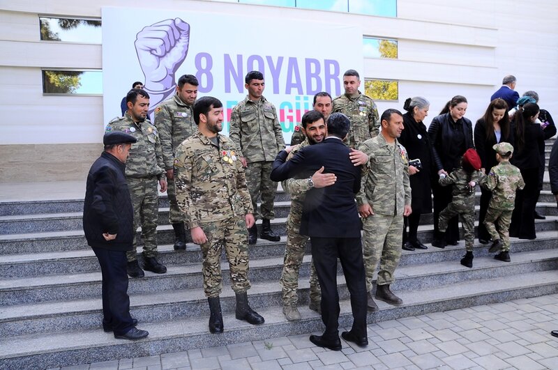 8- noyabr Zəfər Günü Naftalanda təntənə ilə qeyd edilib - FOTOLAR