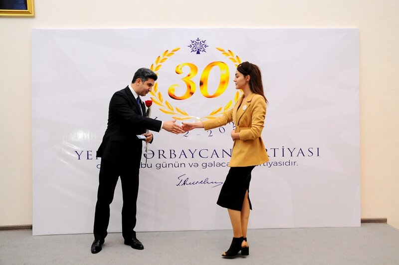 Naftalanda Yeni Azərbaycan Partiyasının təsis edilməsinin 30 illiyi qeyd edilib - FOTOLAR