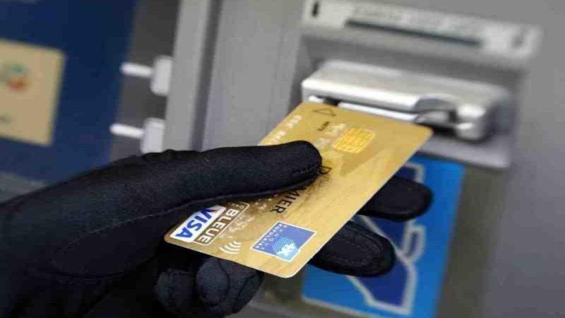 Bank kartı oğurlayan şəxs TUTULDU