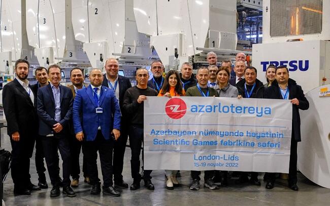 Jurnalistlər İngiltərədə Poz-Qazan biletlərinin çap olunduğu fabrikdə