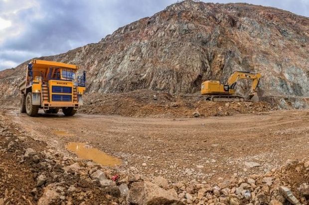 Hərracda iki faydalı qazıntı yatağı istifadəyə verildi