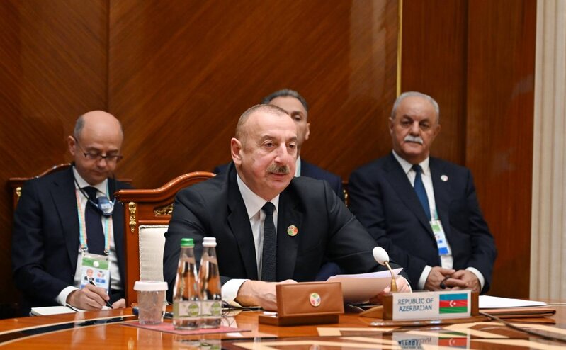 Üçtərəfli Zirvə Görüşü tarixi hadisədir