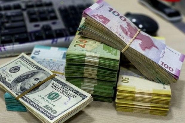 Əhalinin banklardakı əmanətləri ARTDI