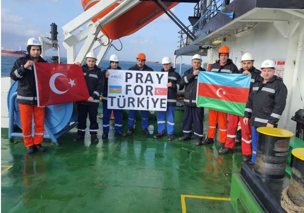 Xarici sularda üzən dənizçilərimiz Türkiyəyə dəstək nümayiş etdiriblər - FOTOLAR