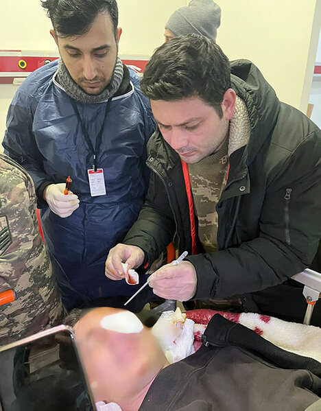 Hərbi həkimlərimiz Türkiyədə 10 cərrahi əməliyyat edib - Fotolar