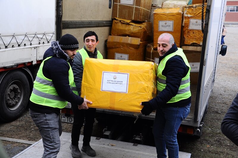 Naftalan Humanitar yardım kampaniyasına qoşuldu - FOTOLAR