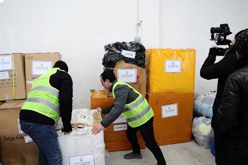 Naftalan Humanitar yardım kampaniyasına qoşuldu - FOTOLAR