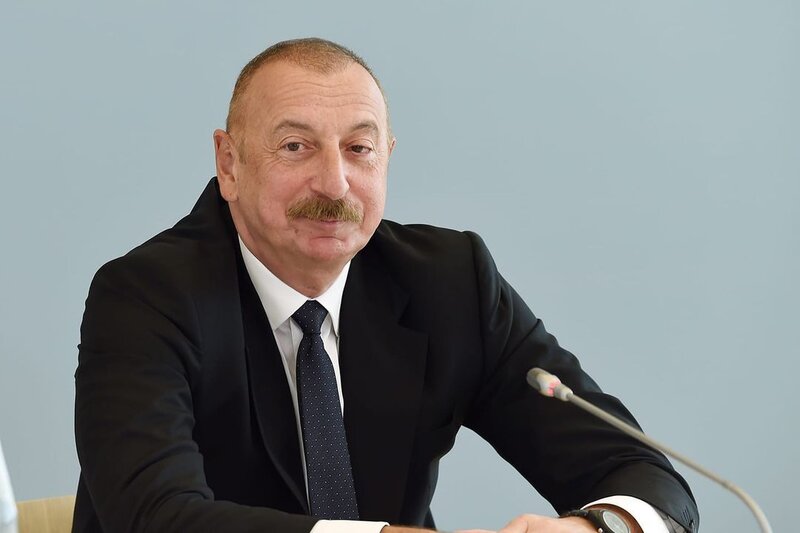 Prezidentdən 8 Martla bağlı PAYLAŞIM - FOTO