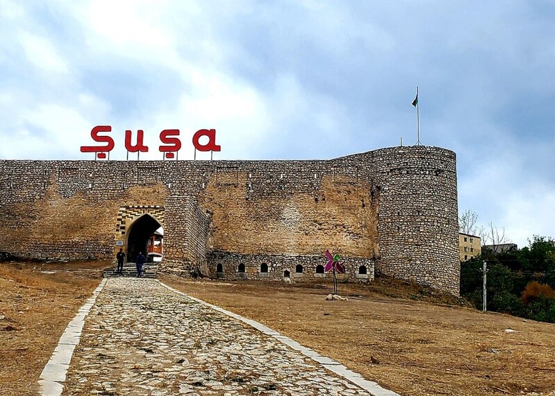 Şuşa ilə Tacikistanın İsfara şəhəri qardaşlaşdı