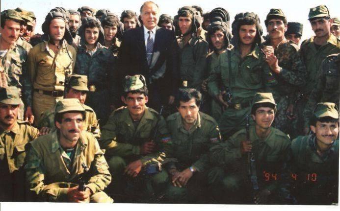 Ulu Öndər Heydər Əliyev və ordu quruculuğu