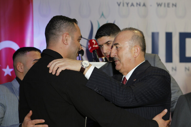 Vətən müharibəsi qazisi Çavuşoğlu ilə görüşüb - FOTO