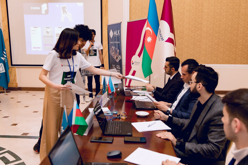 Smart Hackathon' layihəsi yekunlaşdı, qaliblərə mükafat verildi - FOTOLAR