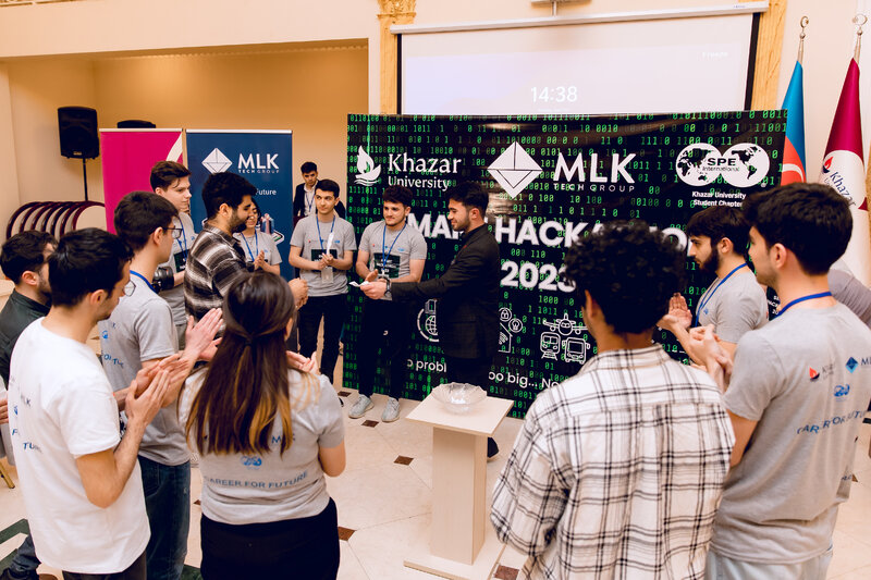 Smart Hackathon' layihəsi yekunlaşdı, qaliblərə mükafat verildi - FOTOLAR