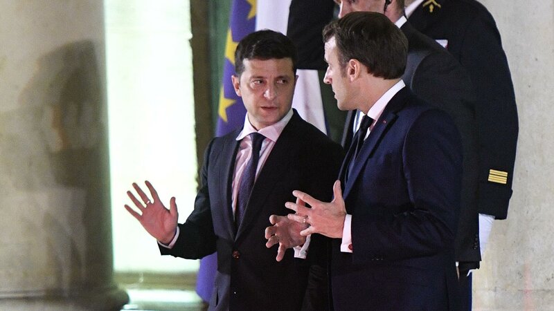 Zelenski Makrona TƏŞƏKKÜR ETDİ