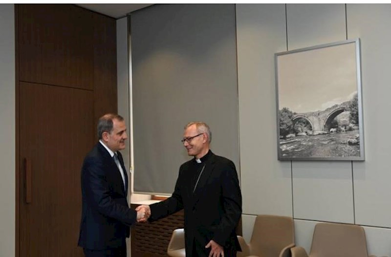 Ceyhun Bayramov Arxiyepiskop Marek Solçinski ilə görüşdü