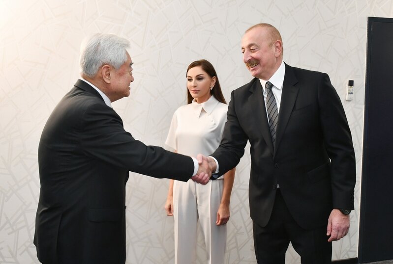 Mehriban Əliyevaya Fəxri Qara kəmər təqdim edildi - FOTOLAR