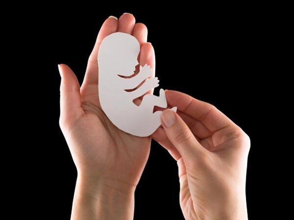Azərbaycanda abortların sayı kəskin artıb - Səbəblər nələrdir?