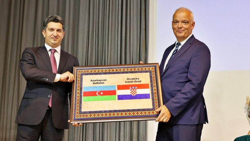 Naftalan və İvaniç-Qrad şəhərləri qardaşlaşıb - FOTOLAR