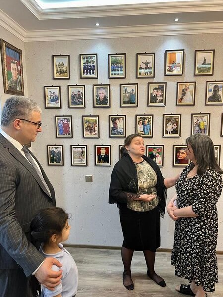 ATU-nun Tədris-Terapevtik Klinikasının direktoru şəhid anasını ziyarət etdi - FOTO