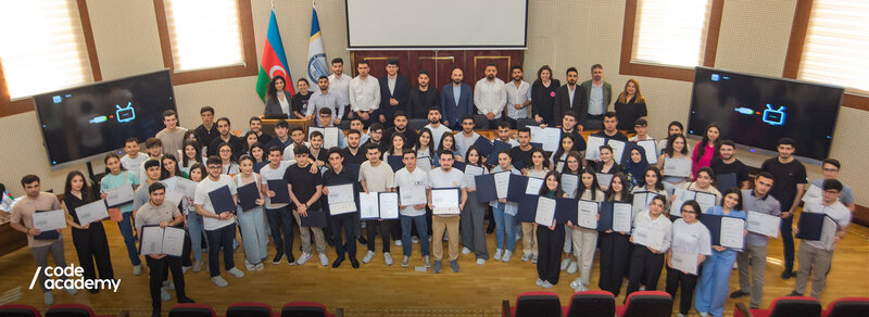 BDU-da #codeforfuture layihəsinin məzun günü keçirildi - FOTOLAR