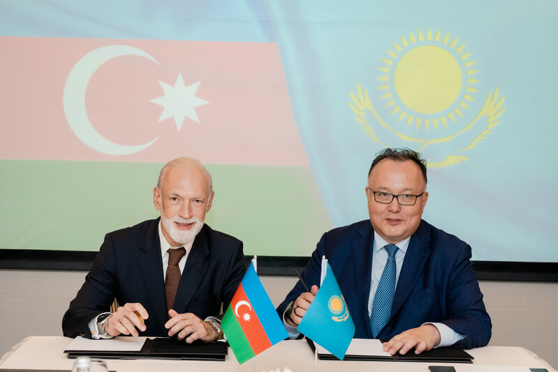 AzerTelecom və Kazakhtelecom Transxəzər layihəsi çərçivəsində müqavilə imzaladı - FOTOLAR