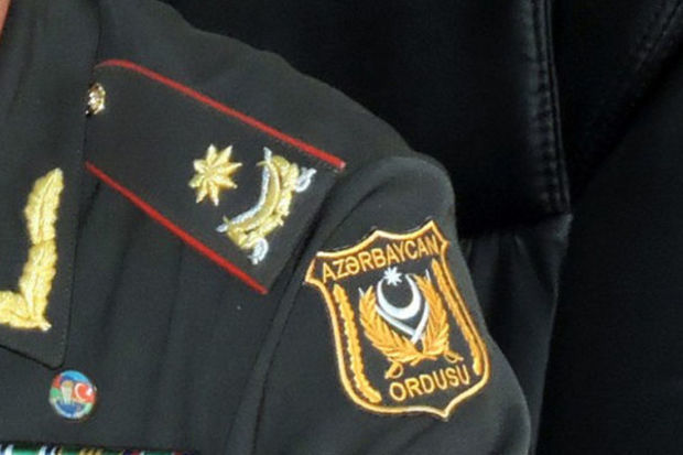 Azərbaycanda beş hərbi qulluqçuya 