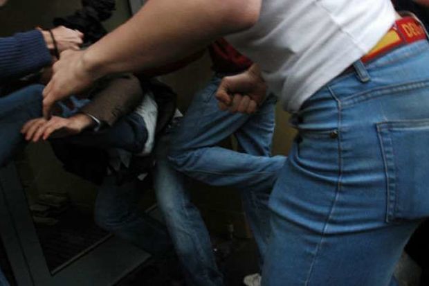 Bakıda beş nəfər yeniyetməni təkləyib döydülər