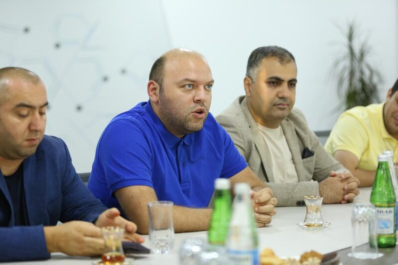 Qoşulmama Hərəkatı Gənclər Təşkilatı Milli Mətbuat Günü münasibətilə media rəhbərləri ilə görüş keçirdi - FOTOLAR