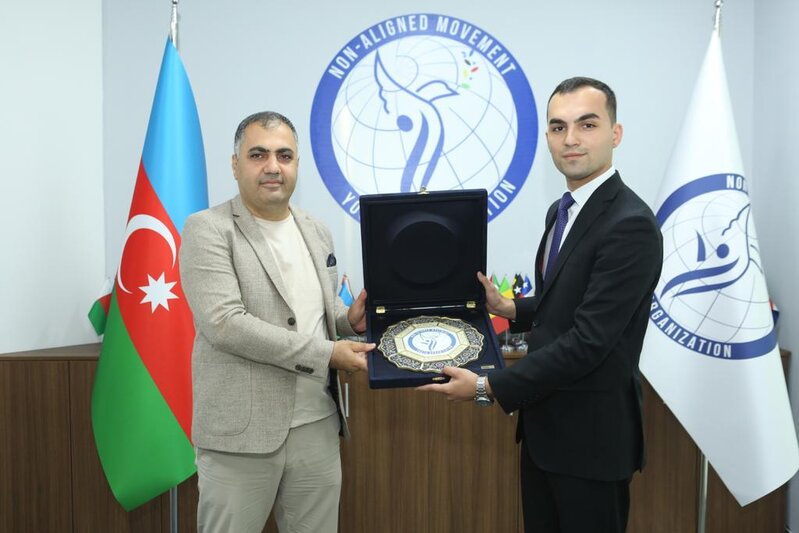 Qoşulmama Hərəkatı Gənclər Təşkilatı Milli Mətbuat Günü münasibətilə media rəhbərləri ilə görüş keçirdi - FOTOLAR