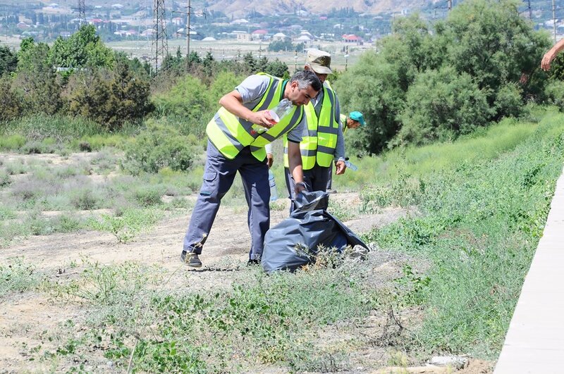 Naftalanda təmizlik aksiyası keçirildi - FOTOLAR
