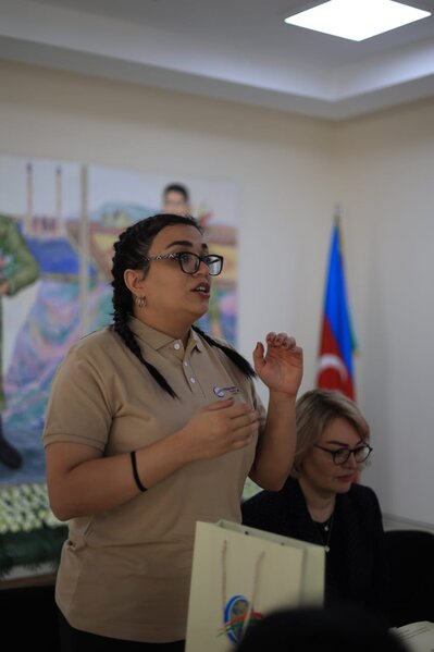 Qızları kitablarla təmin edək' adlı layihə təqdim edildi - FOTOLAR