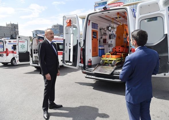 İlham Əliyevin tapşırığı ilə ölkəmizə yeni təcili tibbi yardım avtomobilləri gətirilib - FOTO
