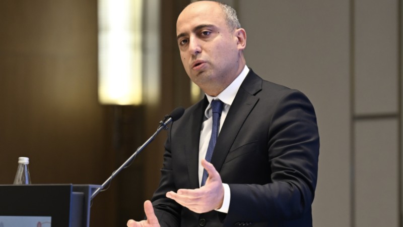 Emin Əmrullayev: 'Kəlbəcər məktəbinin tikintisi 25 yaşlı inşaat mühəndisi tərəfindən aparılır