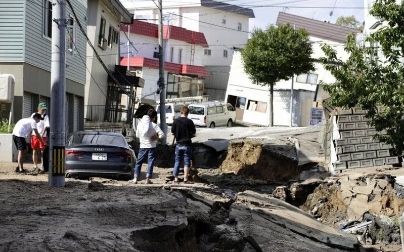 Yaponiyada zəlzələ nəticəsində ölənlərin sayı 128 nəfərə çatdı</p> 
 <p>