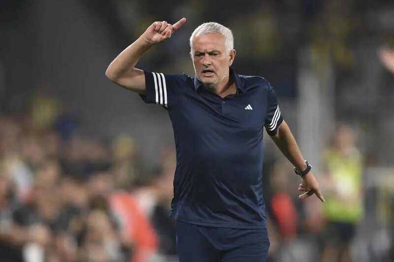 Mourinyo gələr-gəlməz onu komandadan göndərir - FOTO